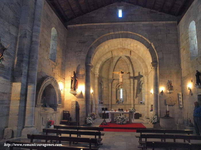 INTERIOR DEL TEMPLO HACIA LA CABECERA
